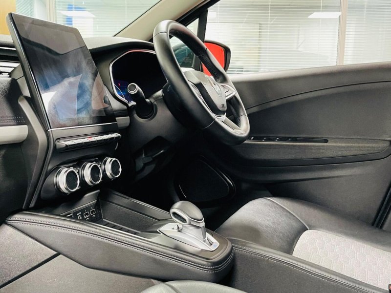 RENAULT ZOE