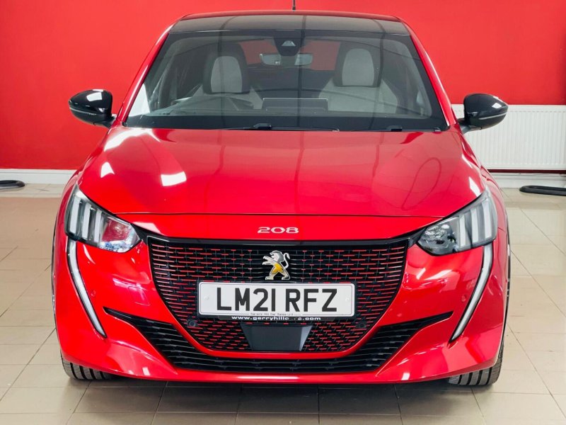 PEUGEOT E-208
