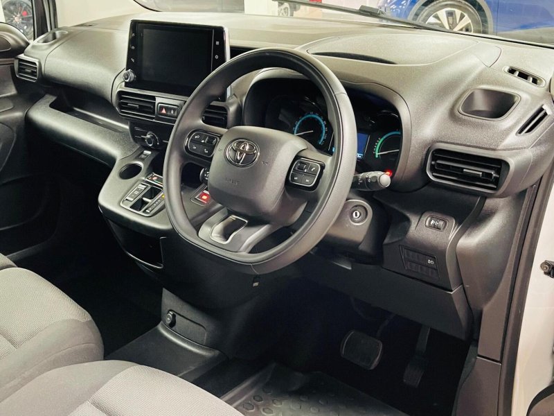 TOYOTA PROACE CITY