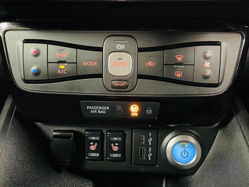 NISSAN LEAF