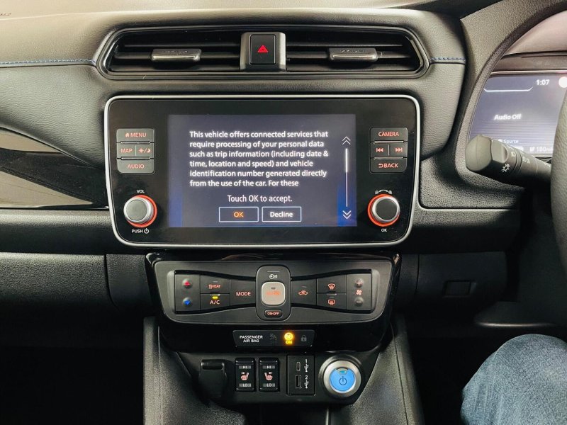 NISSAN LEAF