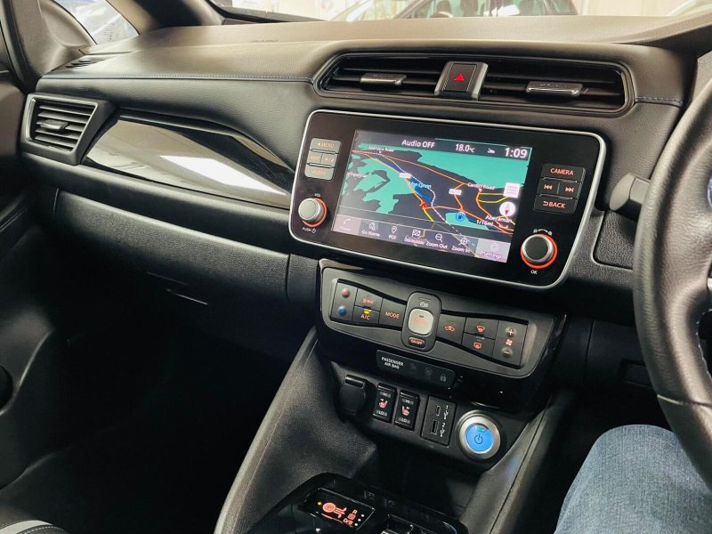 NISSAN LEAF