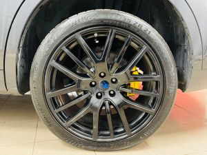 MASERATI LEVANTE D V6 - 7304 - 11