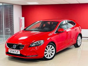 VOLVO V40 T4 SE LUX NAV - 7352 - 4