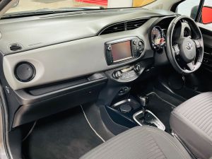TOYOTA YARIS VVT-I DESIGN M-DRIVE S - 7313 - 9