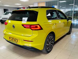 VOLKSWAGEN GOLF LIFE TSI - 7361 - 41