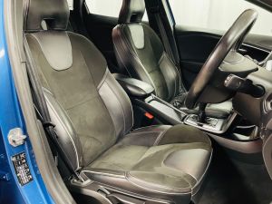 VOLVO V40 T3 R-DESIGN NAV PLUS - 7377 - 14
