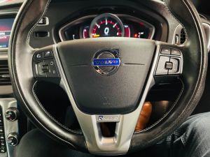 VOLVO V40 D3 R-DESIGN LUX NAV - 7347 - 24