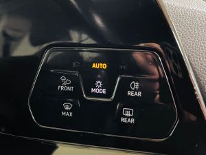 VOLKSWAGEN GOLF LIFE TSI - 7361 - 18