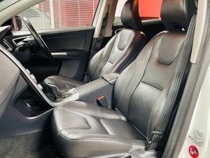 VOLVO XC60 D5 SE LUX NAV AWD - 7328 - 6