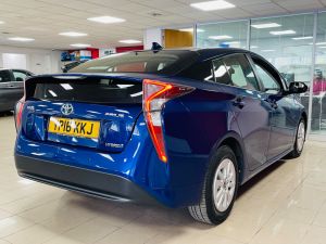 TOYOTA PRIUS VVT-I BUSINESS EDITION PLUS - 7384 - 42
