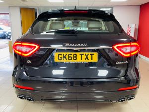 MASERATI LEVANTE D V6 - 7304 - 37