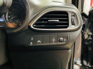 HYUNDAI I30 T-GDI SE - 7331 - 9