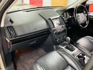 LAND ROVER FREELANDER SD4 HSE LUXURY - 7319 - 6