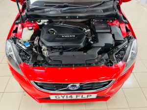 VOLVO V40 T4 SE LUX NAV - 7352 - 31