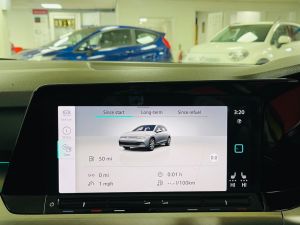 VOLKSWAGEN GOLF LIFE TSI - 7361 - 24
