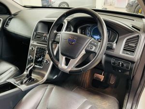 VOLVO XC60 D5 SE LUX NAV AWD - 7328 - 27
