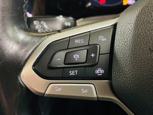 VOLKSWAGEN GOLF LIFE TSI - 7361 - 26