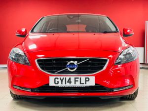 VOLVO V40 T4 SE LUX NAV - 7352 - 27