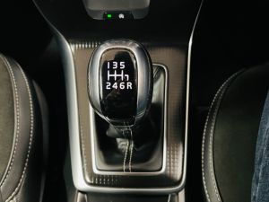 VOLVO V40 T3 R-DESIGN NAV PLUS - 7377 - 17