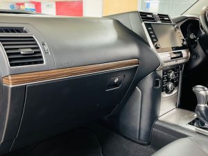 TOYOTA LAND CRUISER D-4D INVINCIBLE - 7391 - 2
