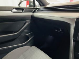 VOLKSWAGEN PASSAT SE NAV TDI DSG - 7362 - 24
