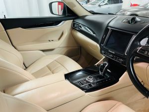 MASERATI LEVANTE D V6 - 7304 - 19