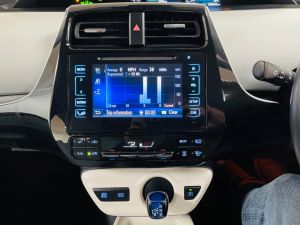 TOYOTA PRIUS VVT-I BUSINESS EDITION PLUS - 7384 - 29