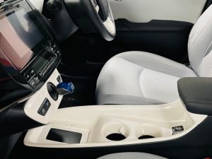 TOYOTA PRIUS VVT-I BUSINESS EDITION PLUS - 7384 - 11