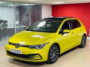 VOLKSWAGEN GOLF LIFE TSI - 7361 - 30