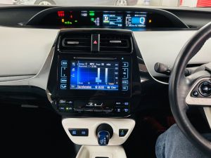 TOYOTA PRIUS VVT-I BUSINESS EDITION PLUS - 7384 - 26