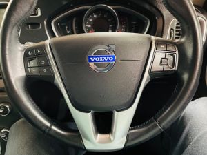 VOLVO V40 T4 SE LUX NAV - 7352 - 23