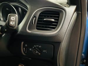 VOLVO V40 T3 R-DESIGN NAV PLUS - 7377 - 18