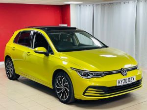 VOLKSWAGEN GOLF LIFE TSI - 7361 - 38