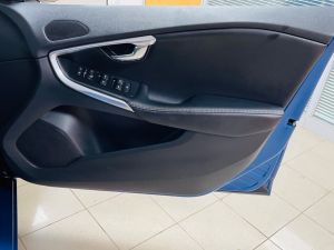 VOLVO V40 T3 R-DESIGN NAV PLUS - 7377 - 8