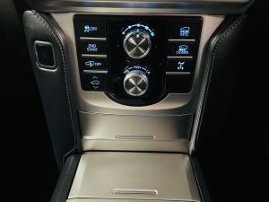 TOYOTA LAND CRUISER D-4D INVINCIBLE - 7391 - 18