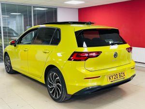 VOLKSWAGEN GOLF LIFE TSI - 7361 - 42