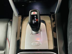 LAND ROVER DISCOVERY SPORT R-DYNAMIC HSE MHEV - 7410 - 23