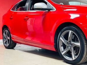 VOLVO V40 D3 R-DESIGN LUX NAV - 7347 - 39