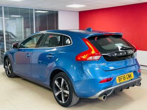 VOLVO V40 T3 R-DESIGN NAV PLUS - 7377 - 39