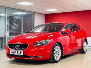 VOLVO V40 T4 SE LUX NAV - 7352 - 34
