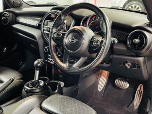 MINI HATCH JOHN COOPER WORKS - 7358 - 12