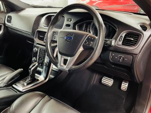 VOLVO V40 D3 R-DESIGN LUX NAV - 7347 - 18