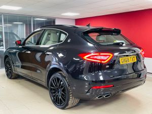 MASERATI LEVANTE D V6 - 7304 - 40