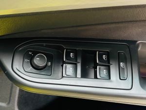 VOLKSWAGEN GOLF LIFE TSI - 7361 - 17