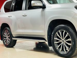 TOYOTA LAND CRUISER D-4D INVINCIBLE - 7391 - 34