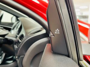 VOLVO V40 D3 R-DESIGN LUX NAV - 7347 - 23