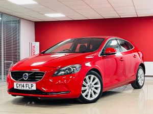 VOLVO V40 T4 SE LUX NAV - 7352 - 6