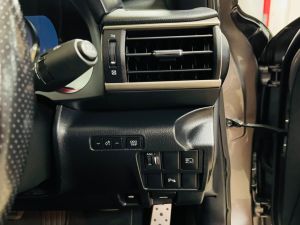 LEXUS IS 300H F SPORT - 7337 - 11