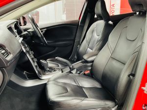 VOLVO V40 T4 SE LUX NAV - 7352 - 2